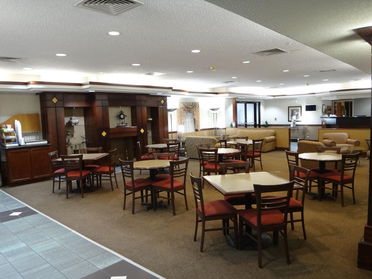 Windsor Inn&Suites Dodge City Exterior foto