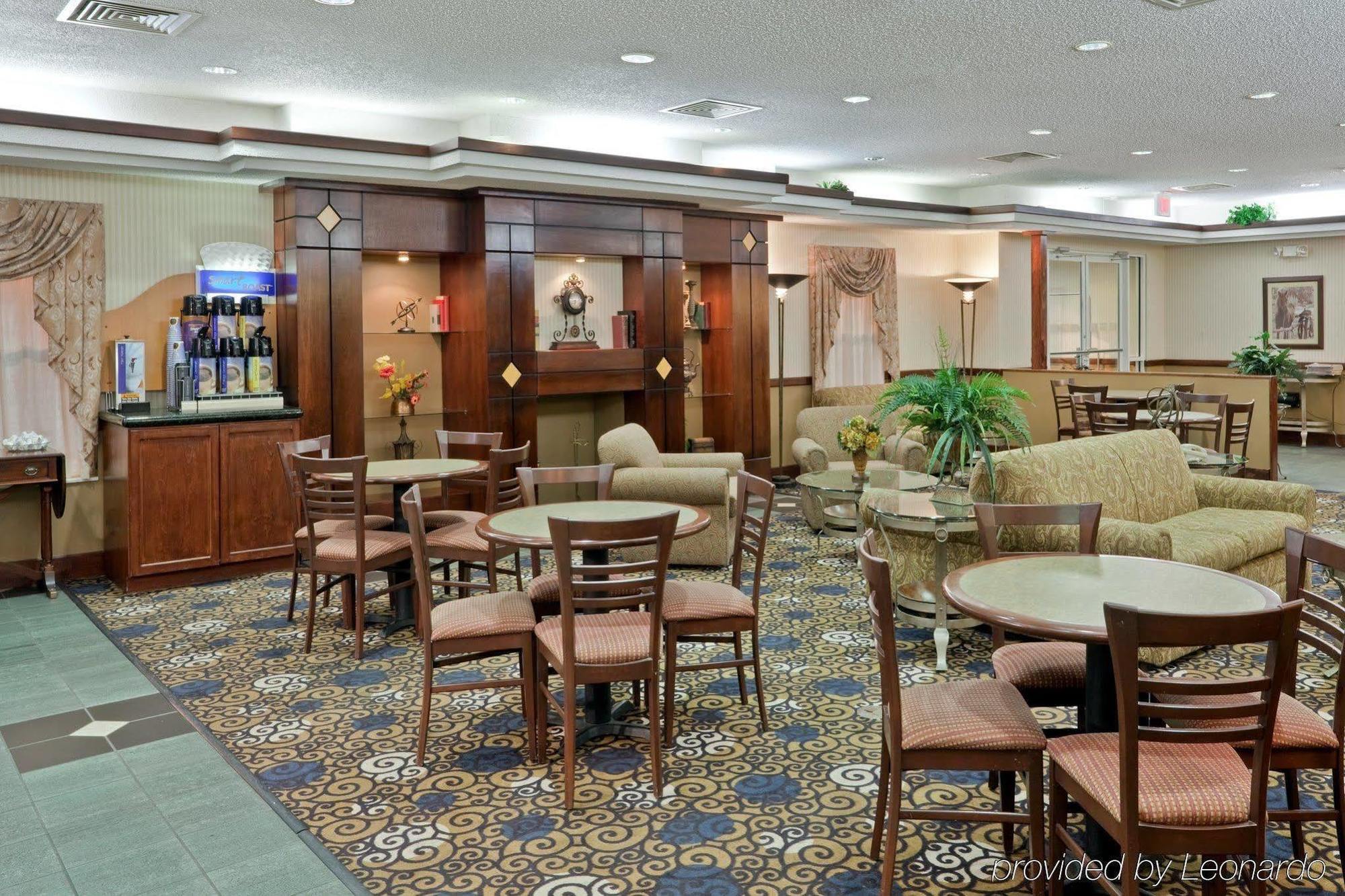 Windsor Inn&Suites Dodge City Exterior foto